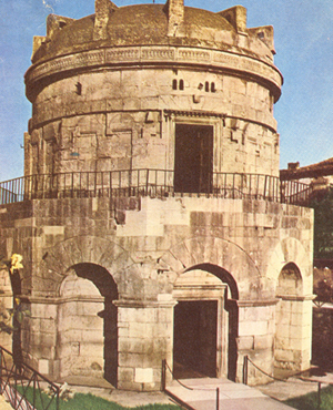 Il mausoleo di Teodorico.
