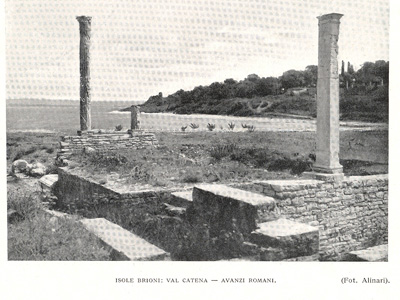 Le rovine di un tempio e di una lussuosa villa.